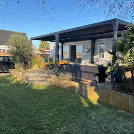 Holiday home Mobil Dans Parc Residentiel De Loisirs