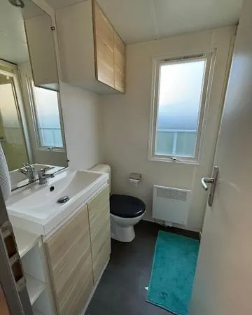 Mobil Dans Parc Residentiel De Loisirs Holiday home Hauteville-sur-Mer